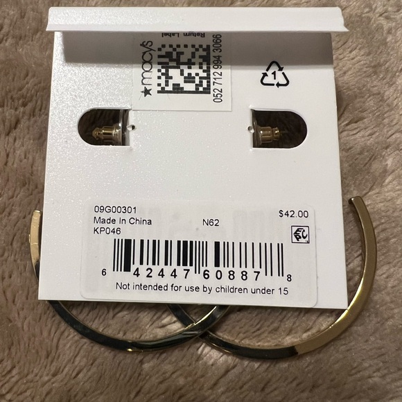 NWT KARL LAGERFELD Gold-Tone Imitation Pearl & Chain Dangle Medium Hoop Earrings - Picture 3 of 3